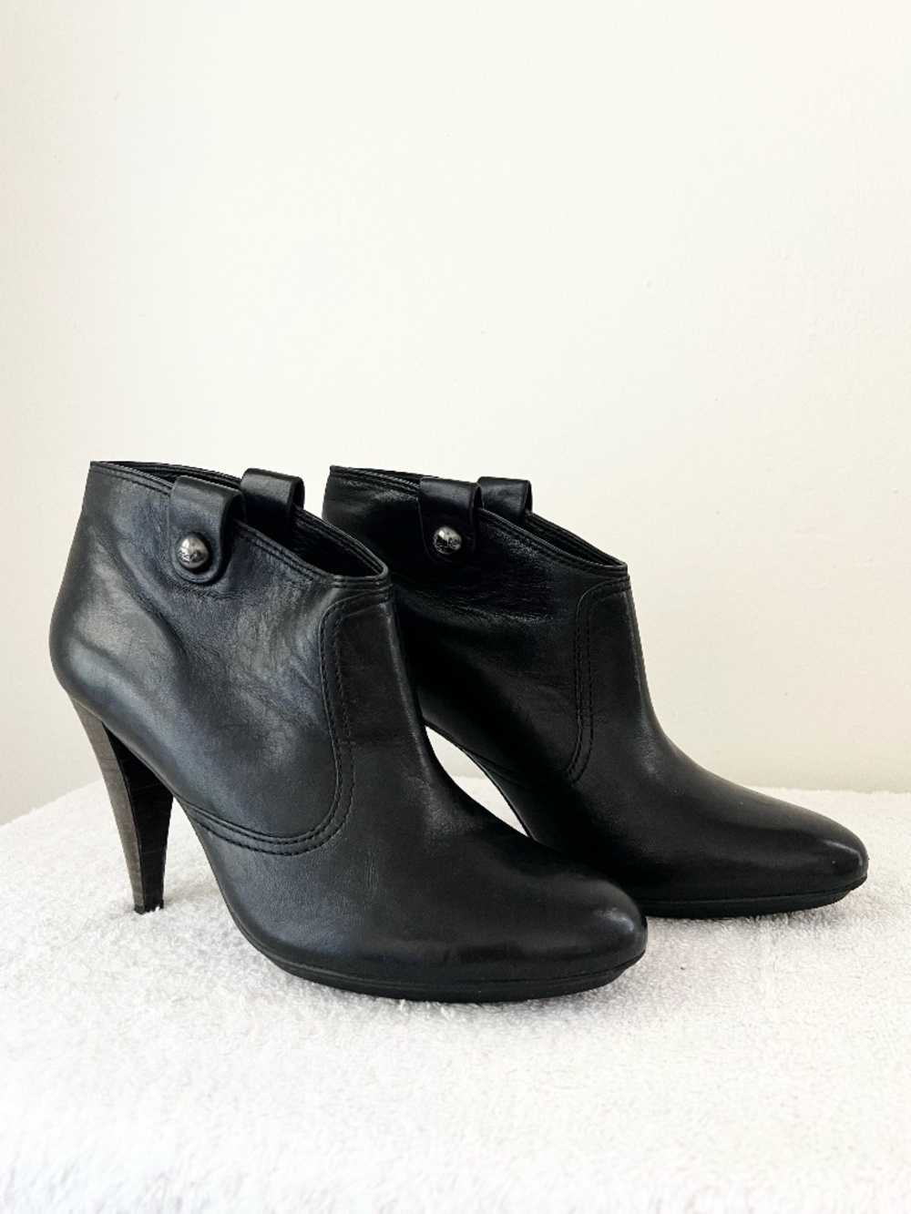 Coach Aliza Black Leather High Heel Ankle Booties 7.5B